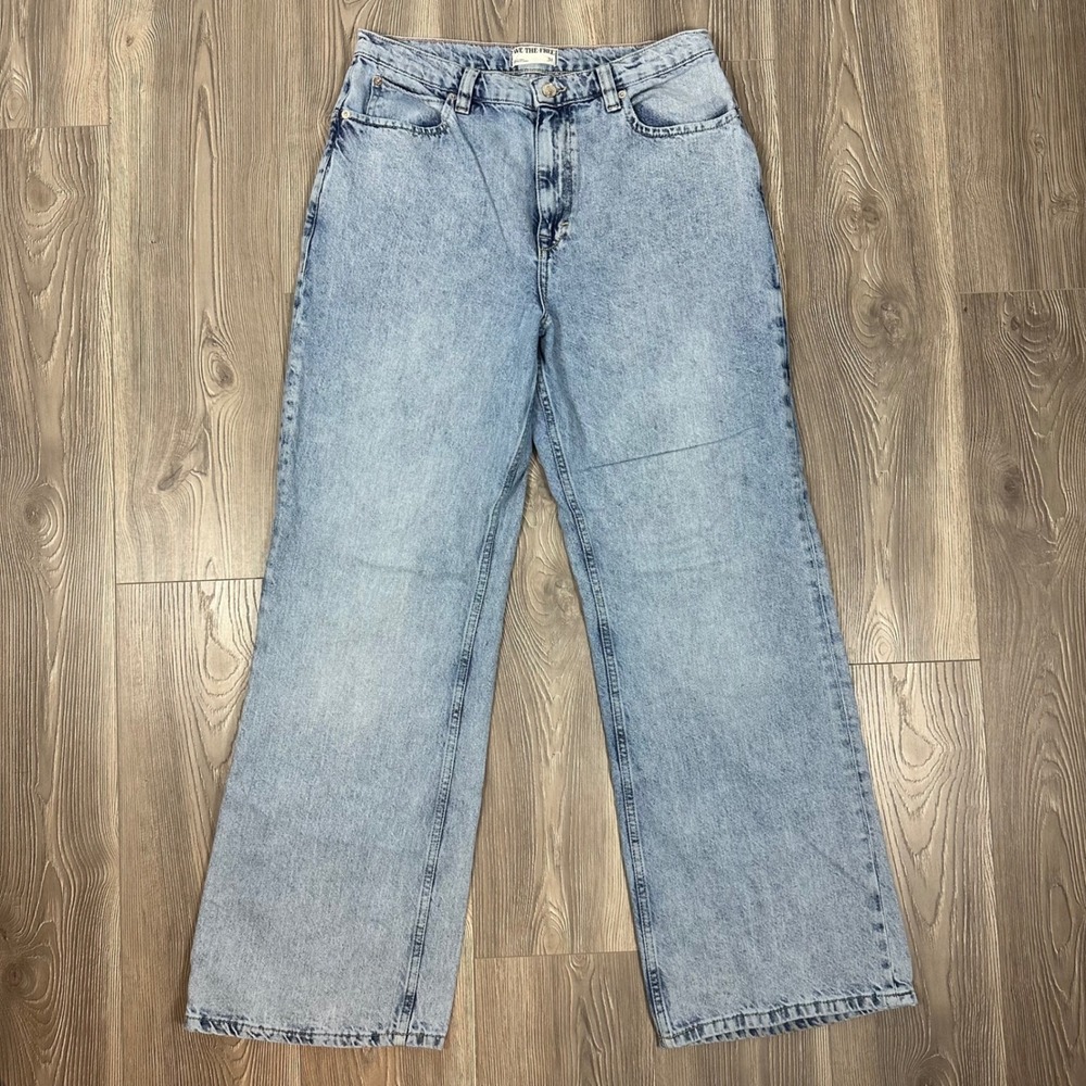 We the Free Tinsley Baggy Mid Rise Straight Leg Jean - SIZE 31 Light Wash